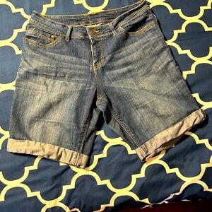Rolled cuff jean shorts 8